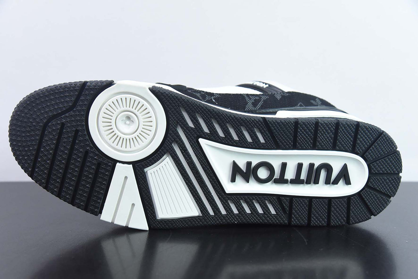 Louis Vuitton Trainer Sneakers