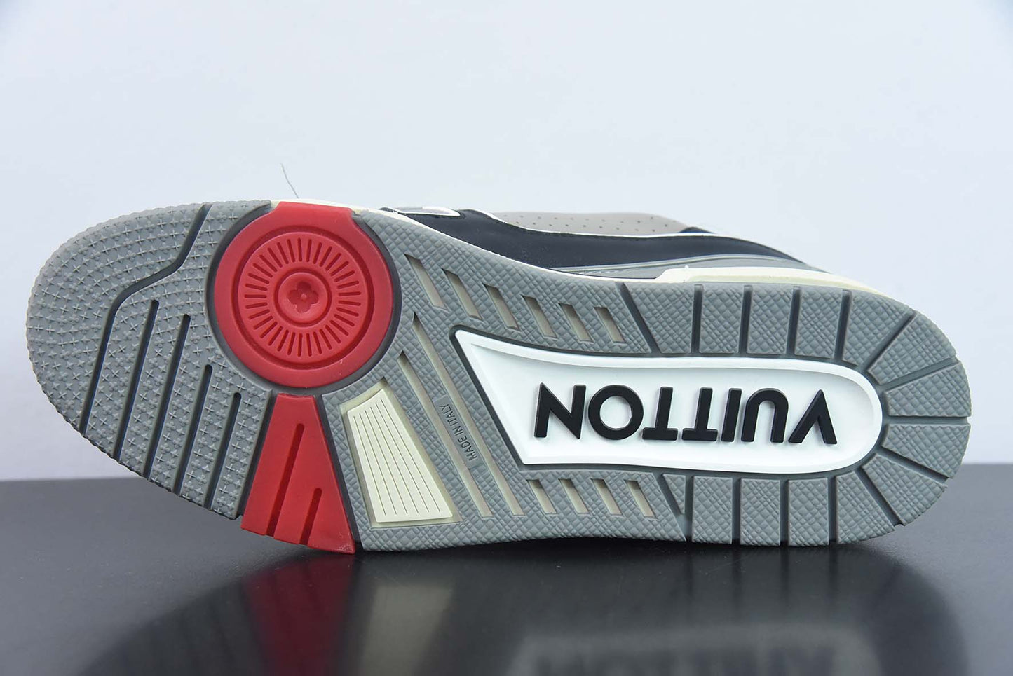 Louis Vuitton Trainer Sneaker