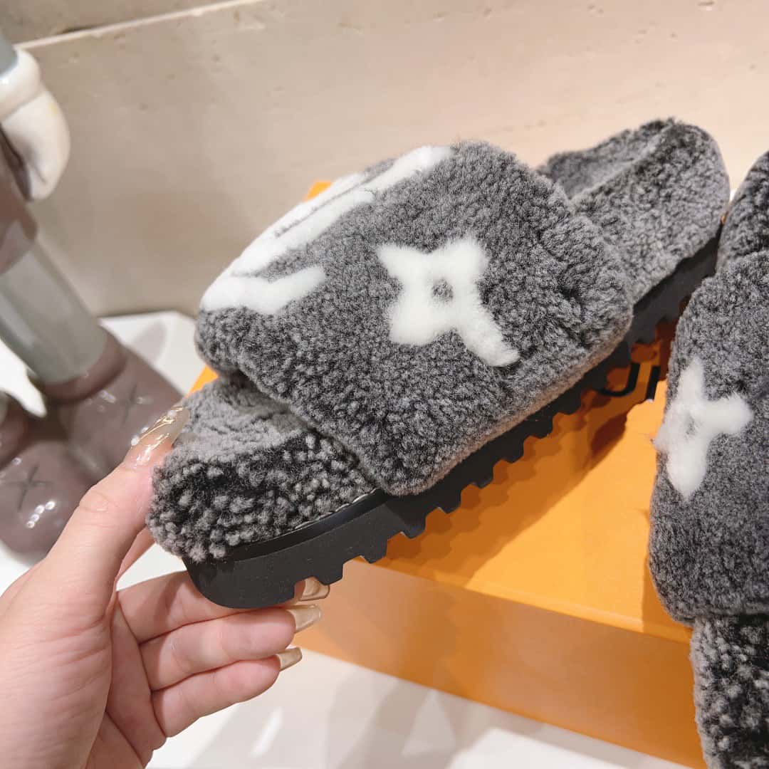 Louis Vuitton Sandals