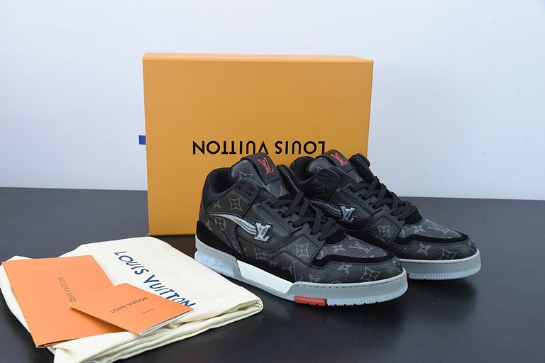Louis Vuitton Trainer Sneaker