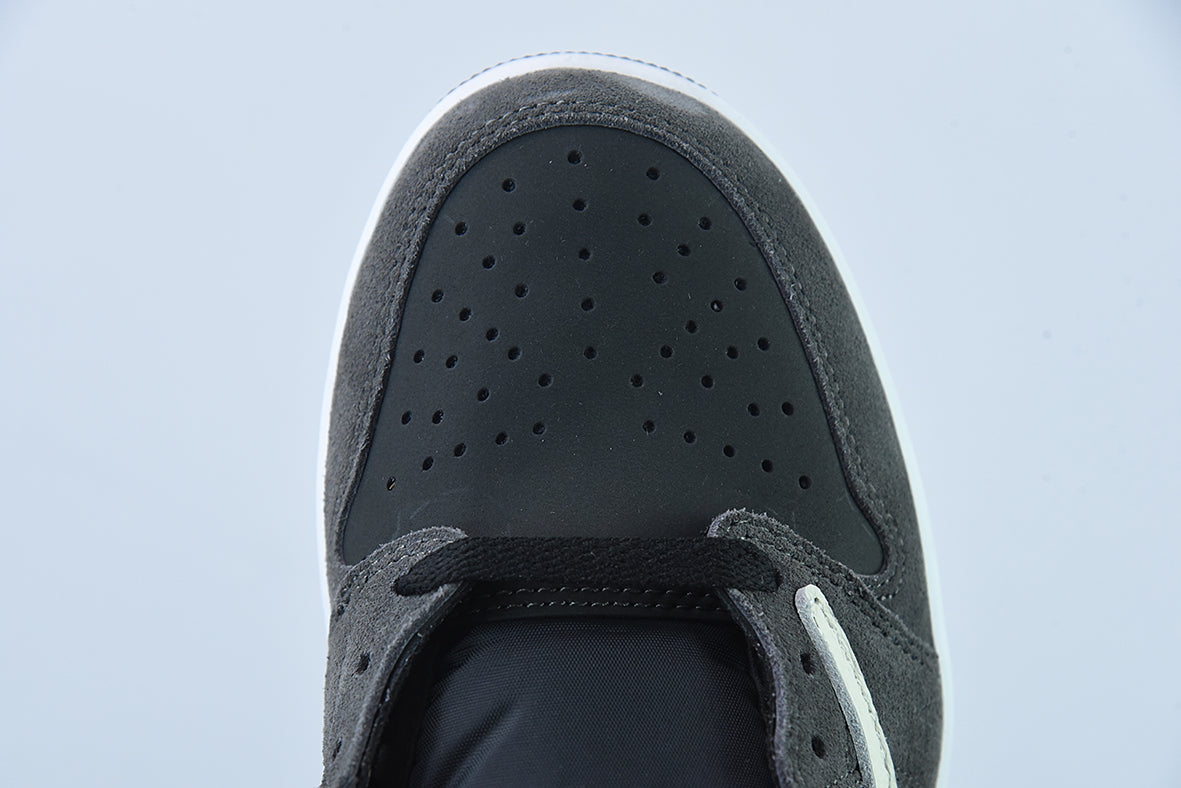 Travis Scott x Air Jordan 1 Low