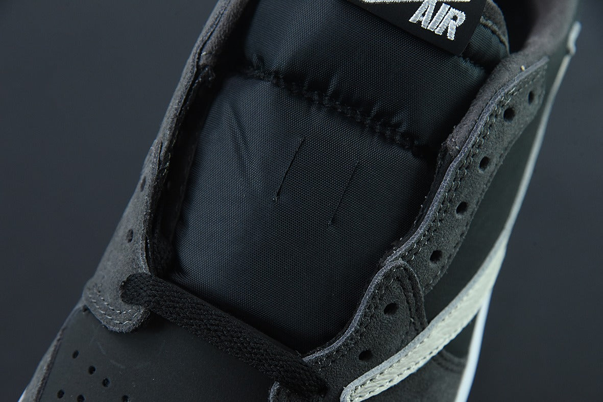 Travis Scott x Air Jordan 1 Low