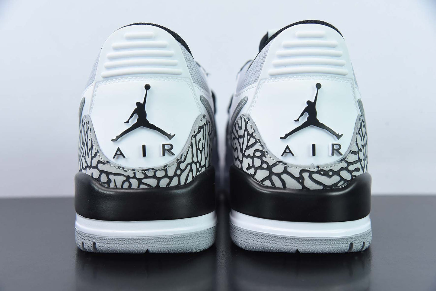 Air Jordan Legacy AJ312