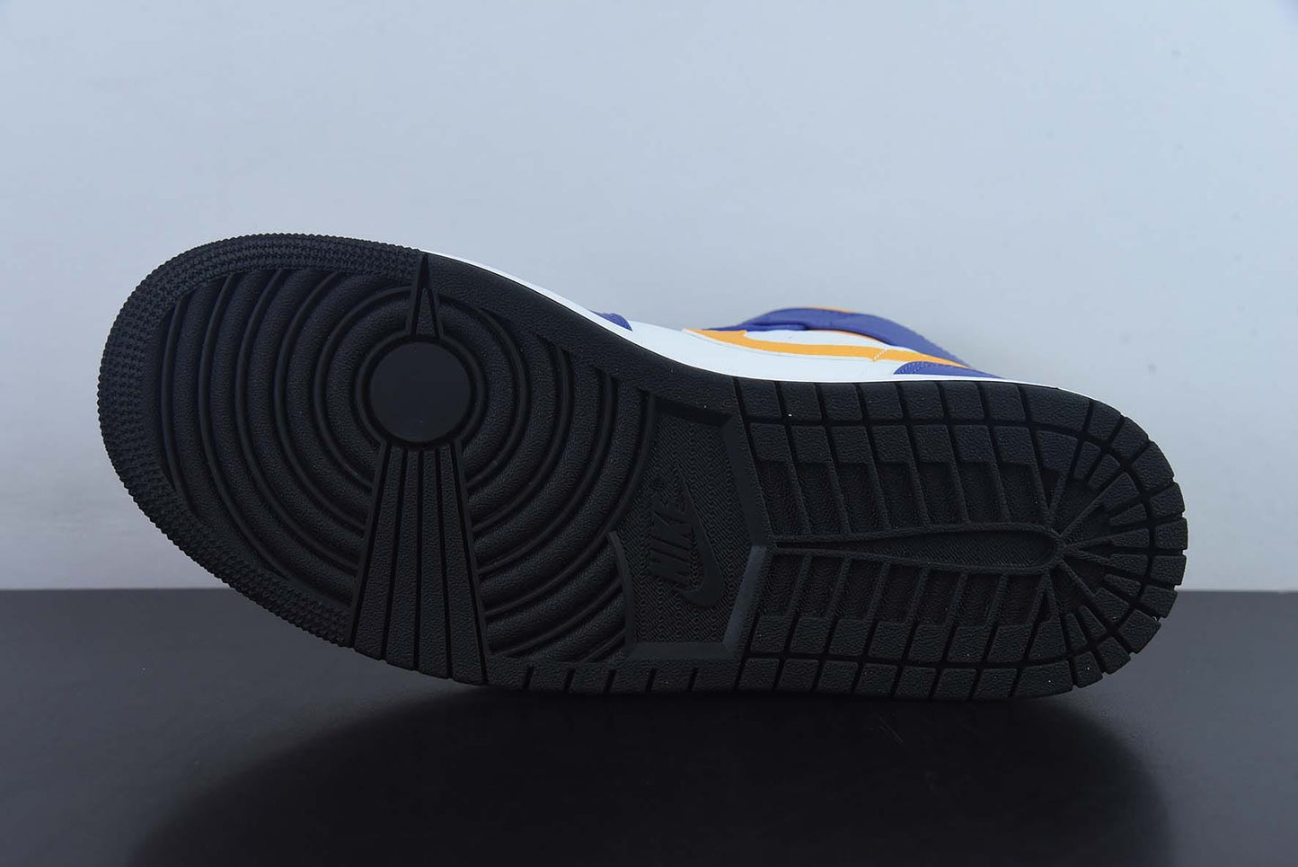 Air Jordan 1 Mid “Lakers” AJ1