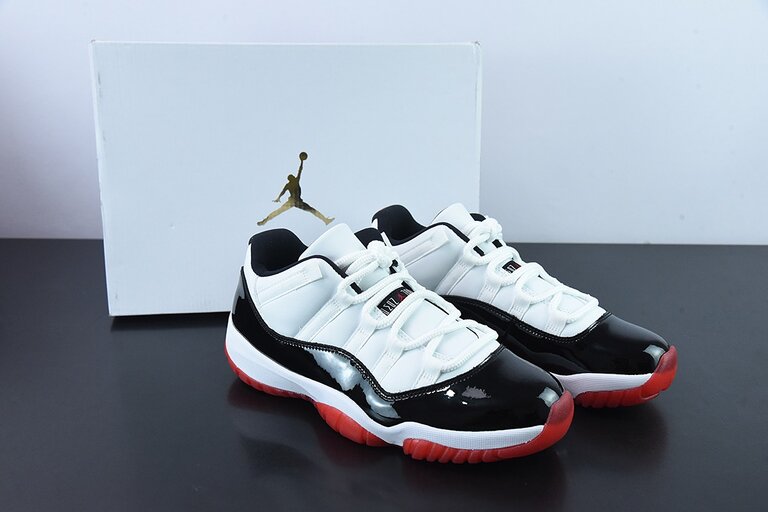 Air Jordan 11 ”Concord Bred” AJ11