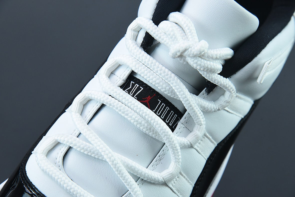 Air Jordan 11 ”Concord Bred” AJ11