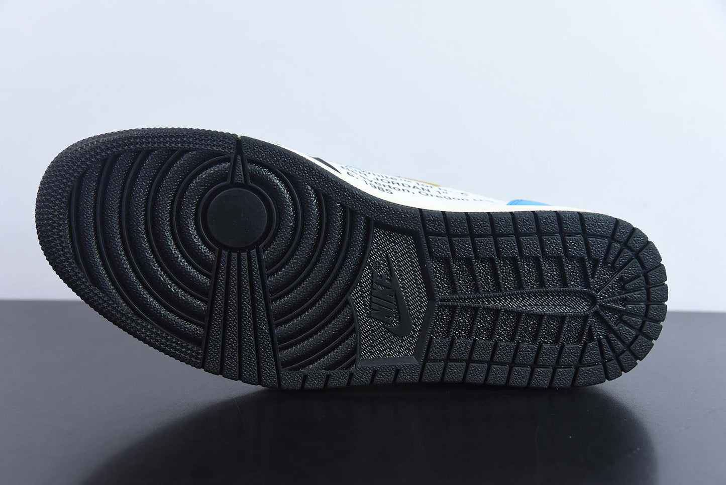 Off-White x Nike Air Jordan 1 Low