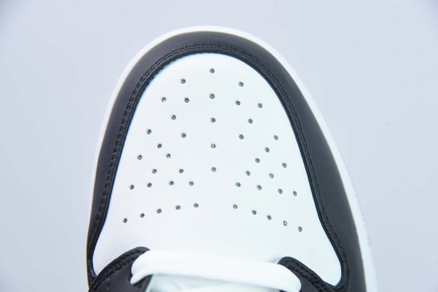 Air Jordan 1 Low “Flaming Swoosh” AJ1