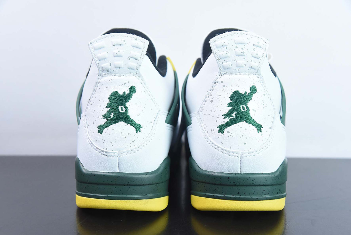 Air Jordan 4 Retro “Oregon Ducks Pit Crew”