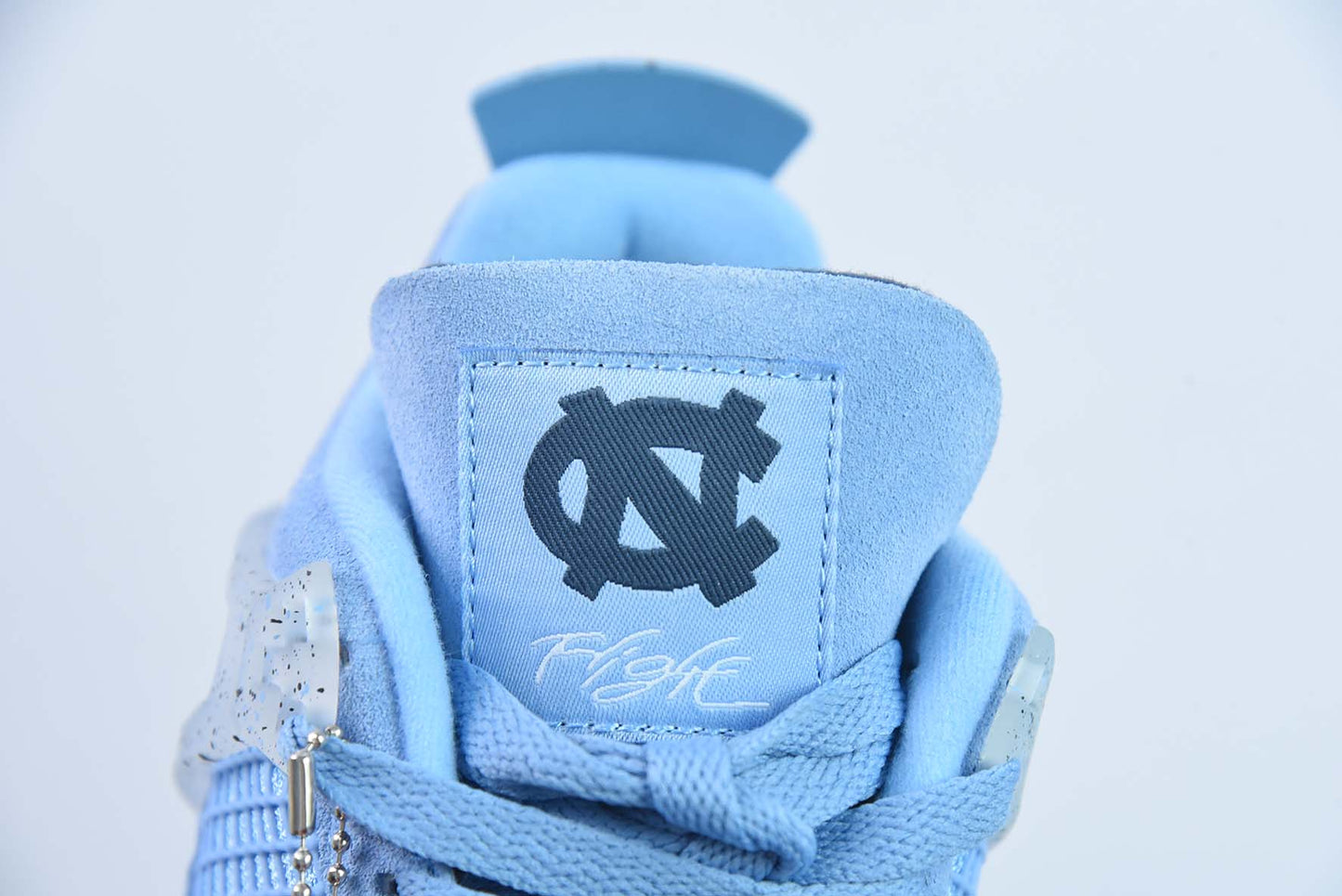 Air Jordan 4 Retro UNC AJ4