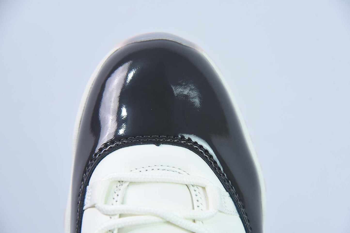 Air Jordan 11 “Neapolitan” AJ11