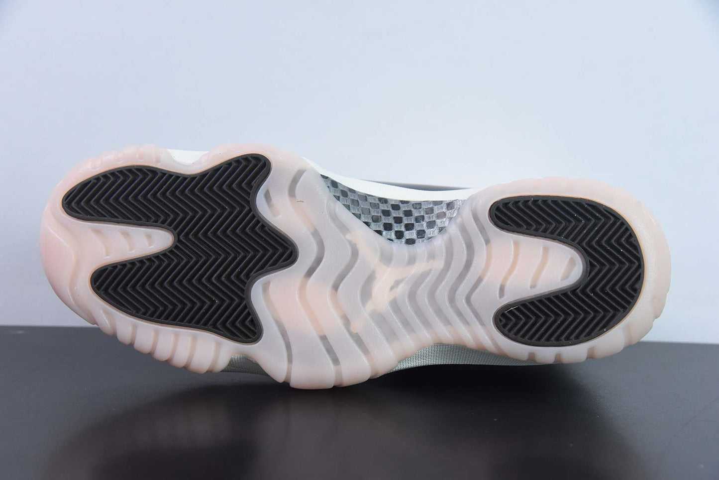 Air Jordan 11 “Neapolitan” AJ11