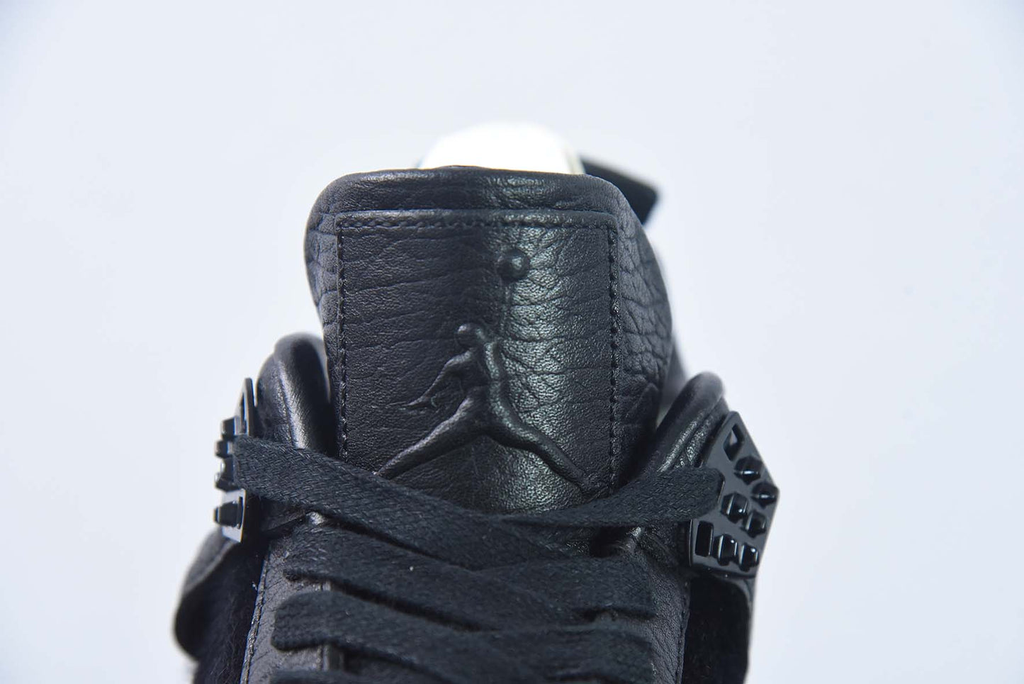 Air Jordan 4 Retro Premium ”Pony Hair Black”