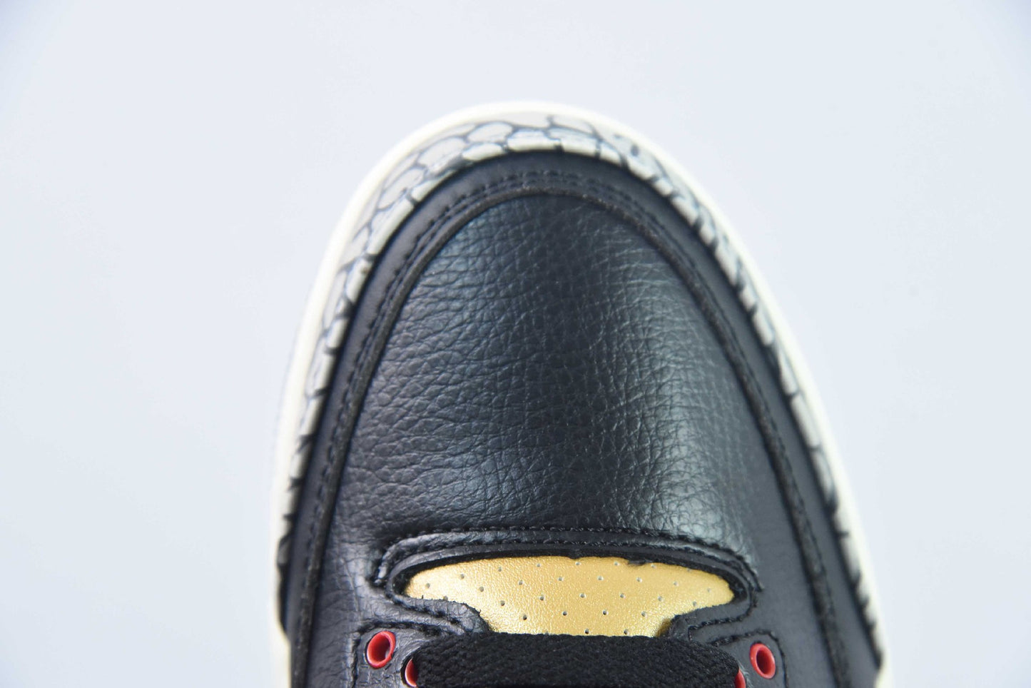 Air Jordan 3 Retro “Black Gold” AJ3