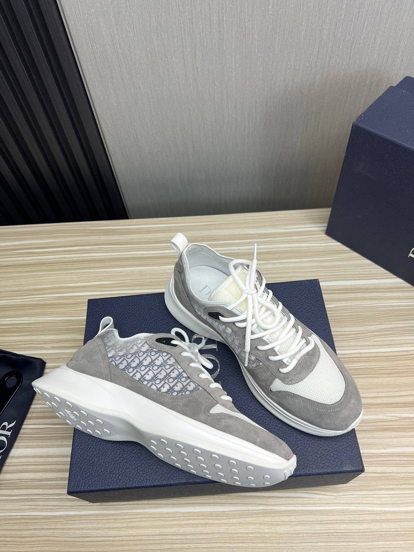 Dior B25 Runner Sneakers