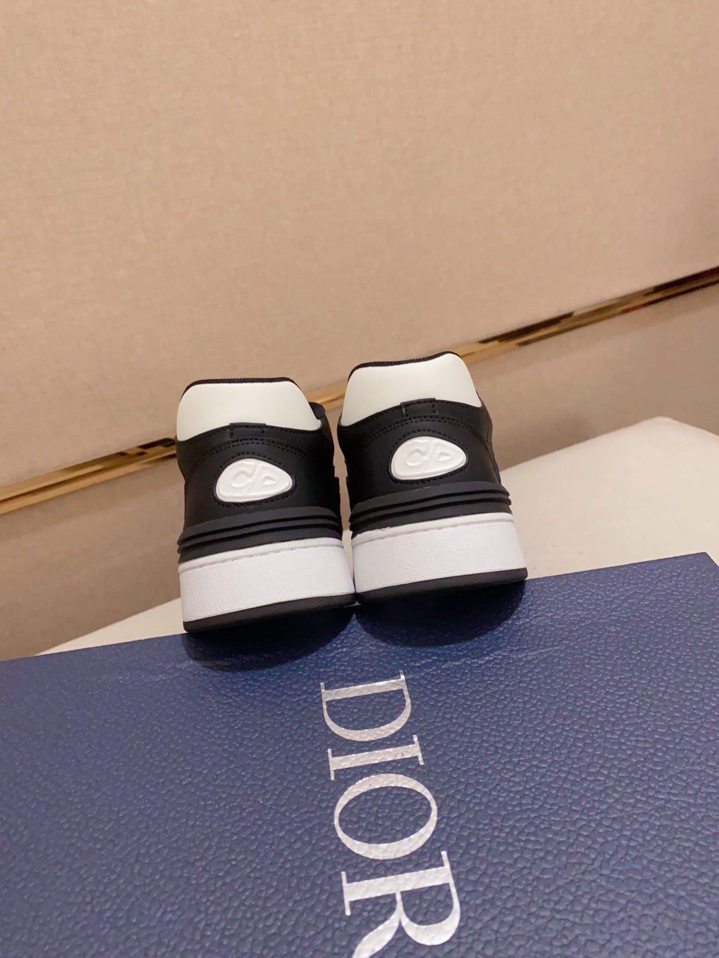 Dior B57 Sneakers