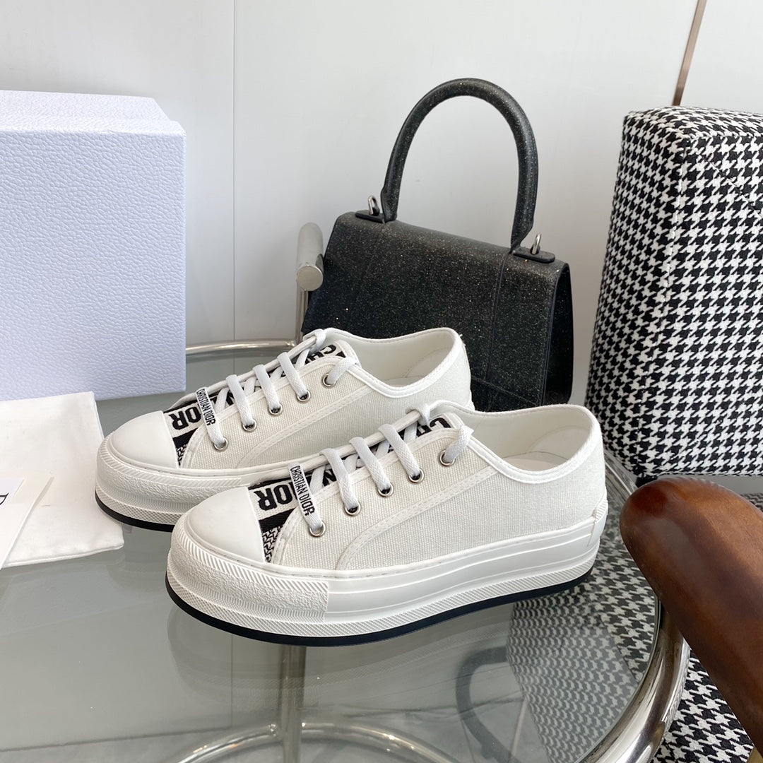 Dior Walk'n'Dior Sneakers