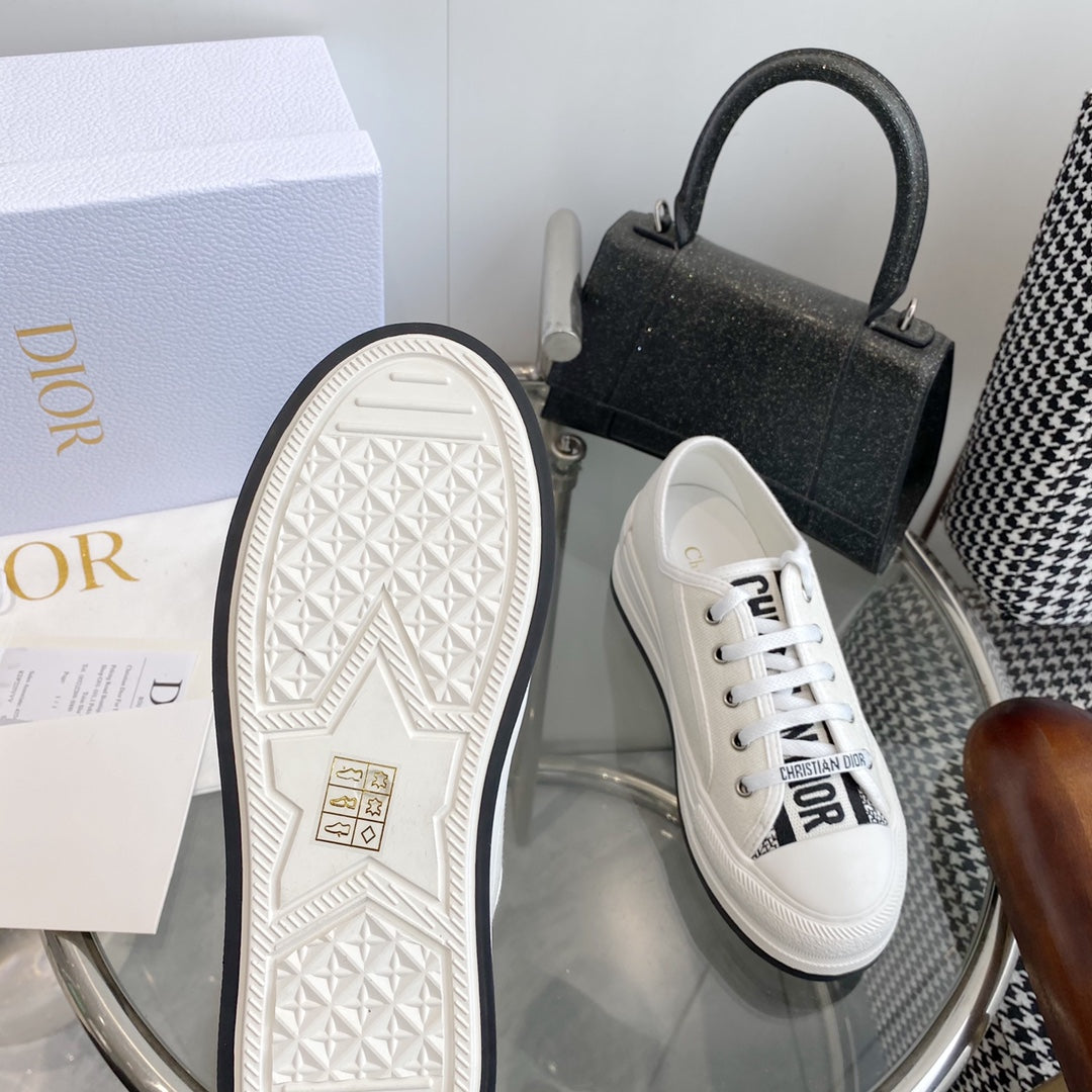 Dior Walk'n'Dior Sneakers