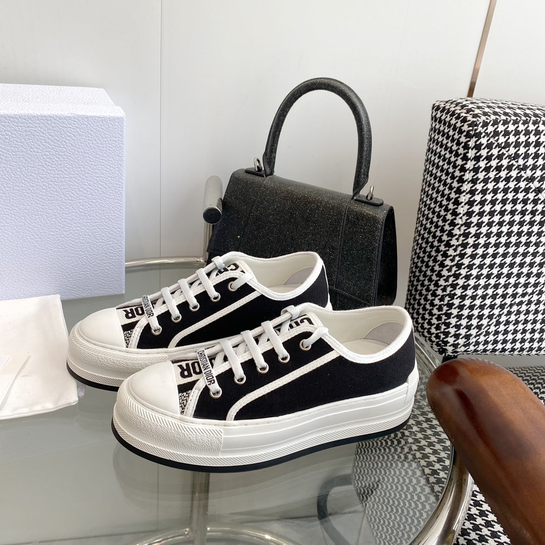 Dior Walk'n'Dior Sneakers