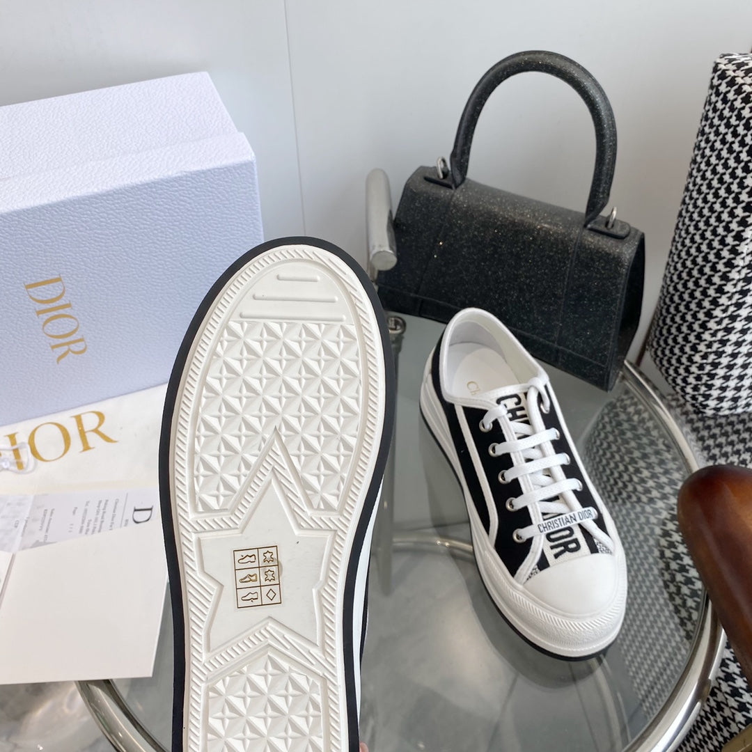Dior Walk'n'Dior Sneakers