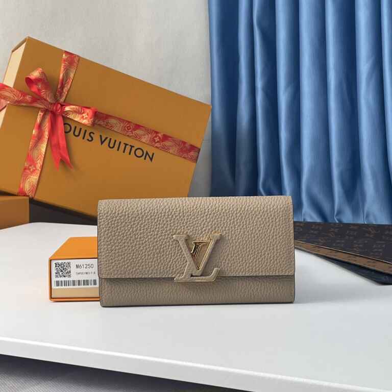 Louis Vuitton Capucines Wallet