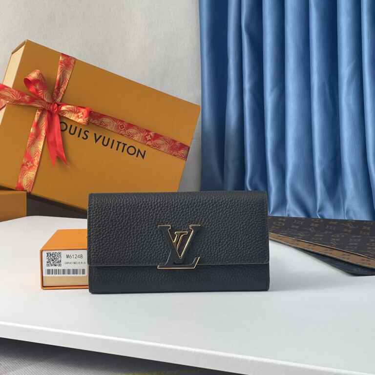 Louis Vuitton Capucines Wallet