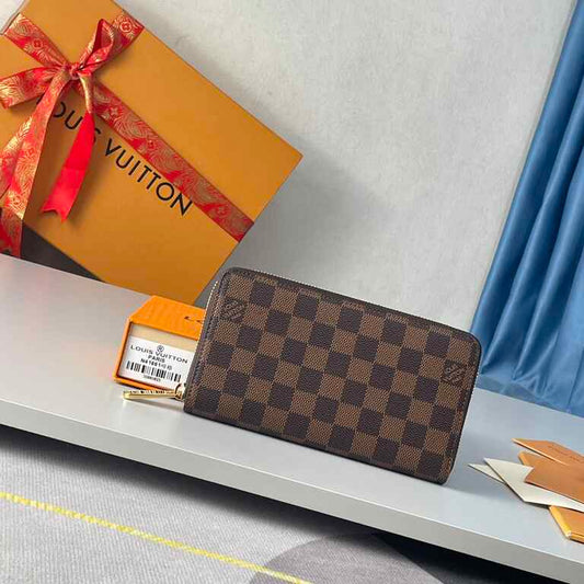 Louis Vuitton Zippy Wallet