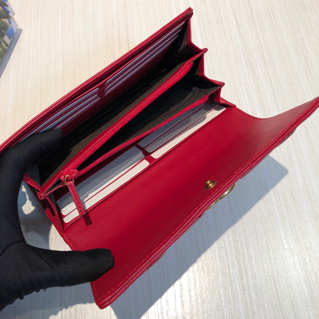 Gucci GG Marmont Continental Wallet