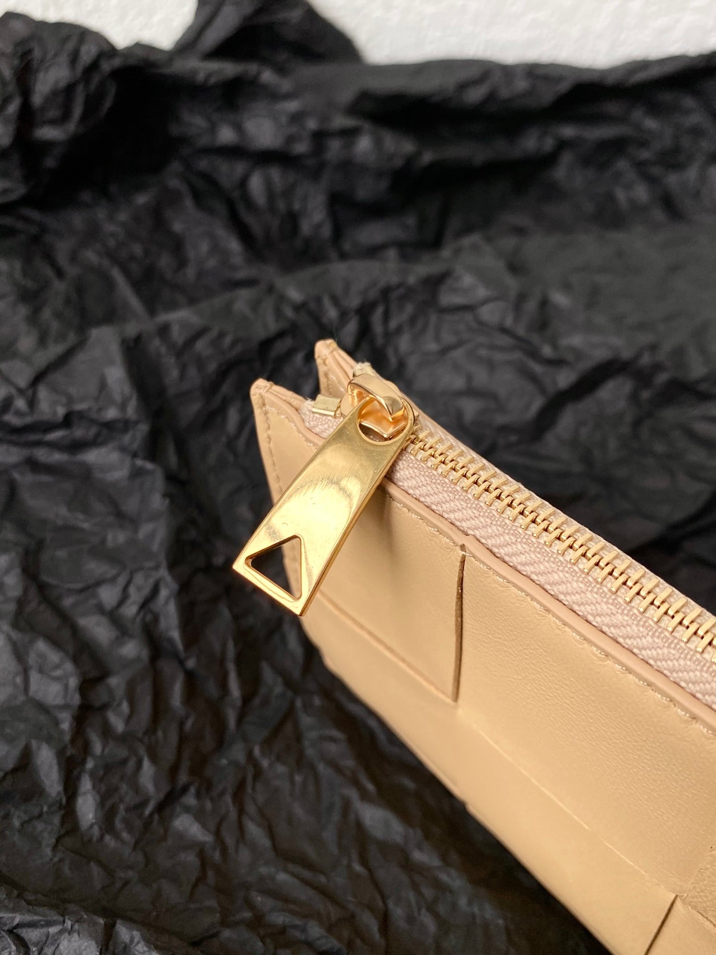 BV Cassette Zippered Card Case