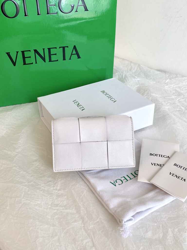 BV Cassette Business Card Case