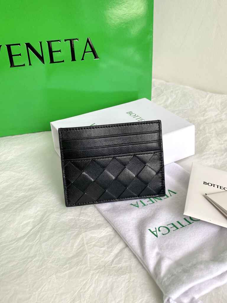 BV Intrecciato Credit Card Case