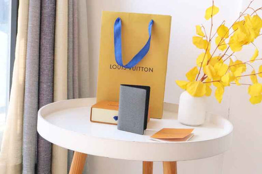 LV Pocket Organizer