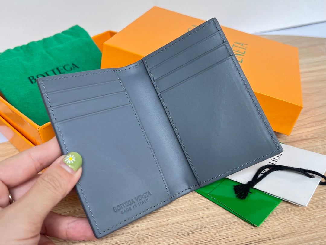 BV Flap Card Case