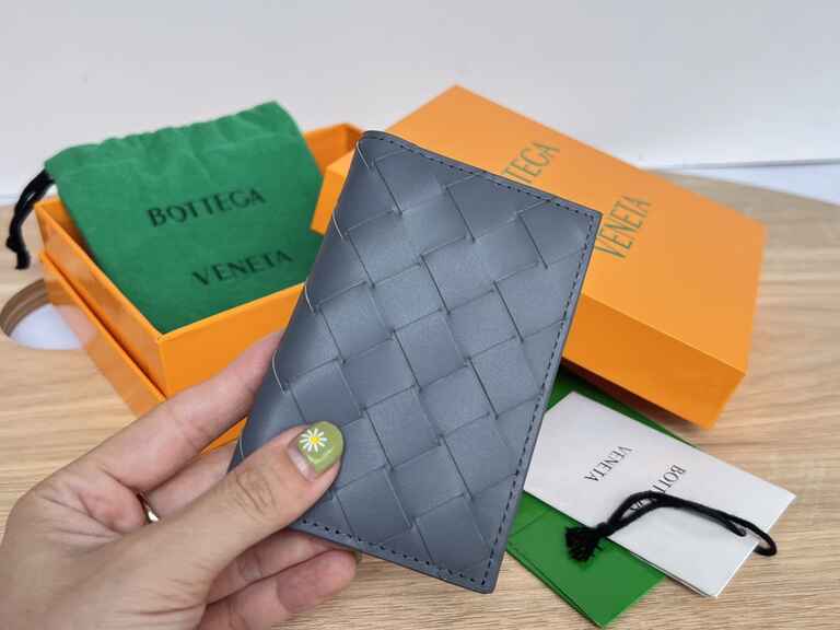 BV Flap Card Case