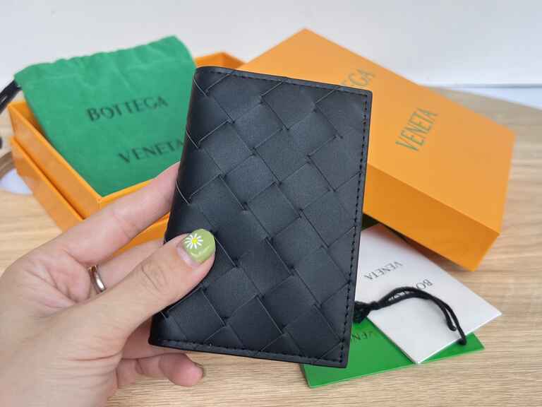 BV Flap Card Case