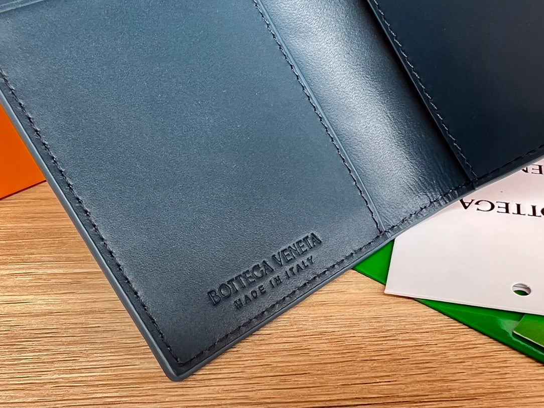 BV Flap Card Case