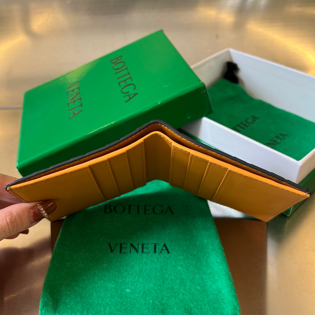 BV Intrecciato Flap Wallet