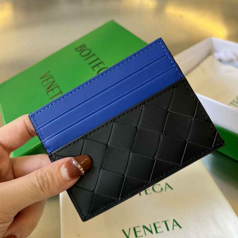 BV Intrecciato Credit Card Case