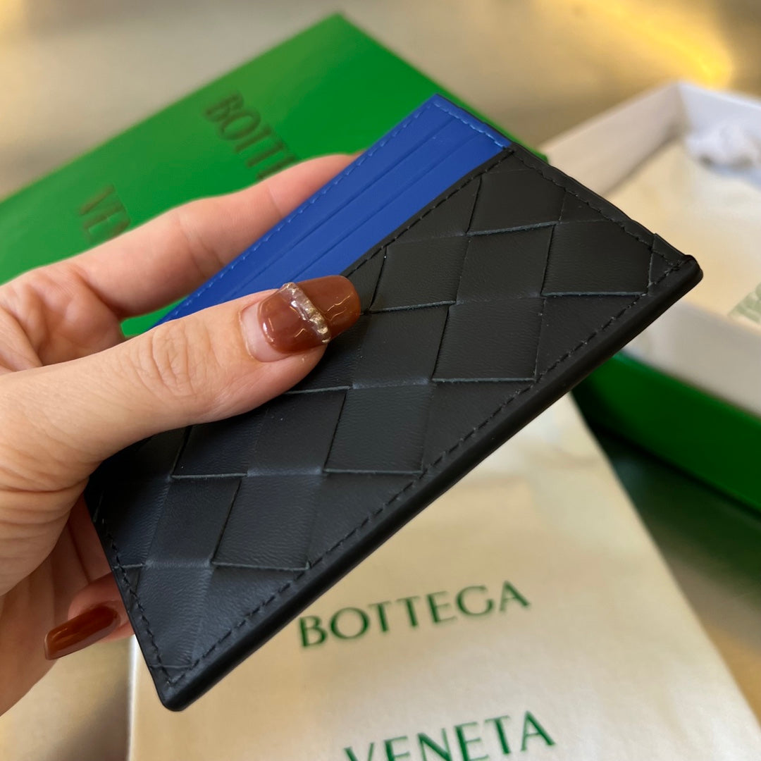 BV Intrecciato Credit Card Case