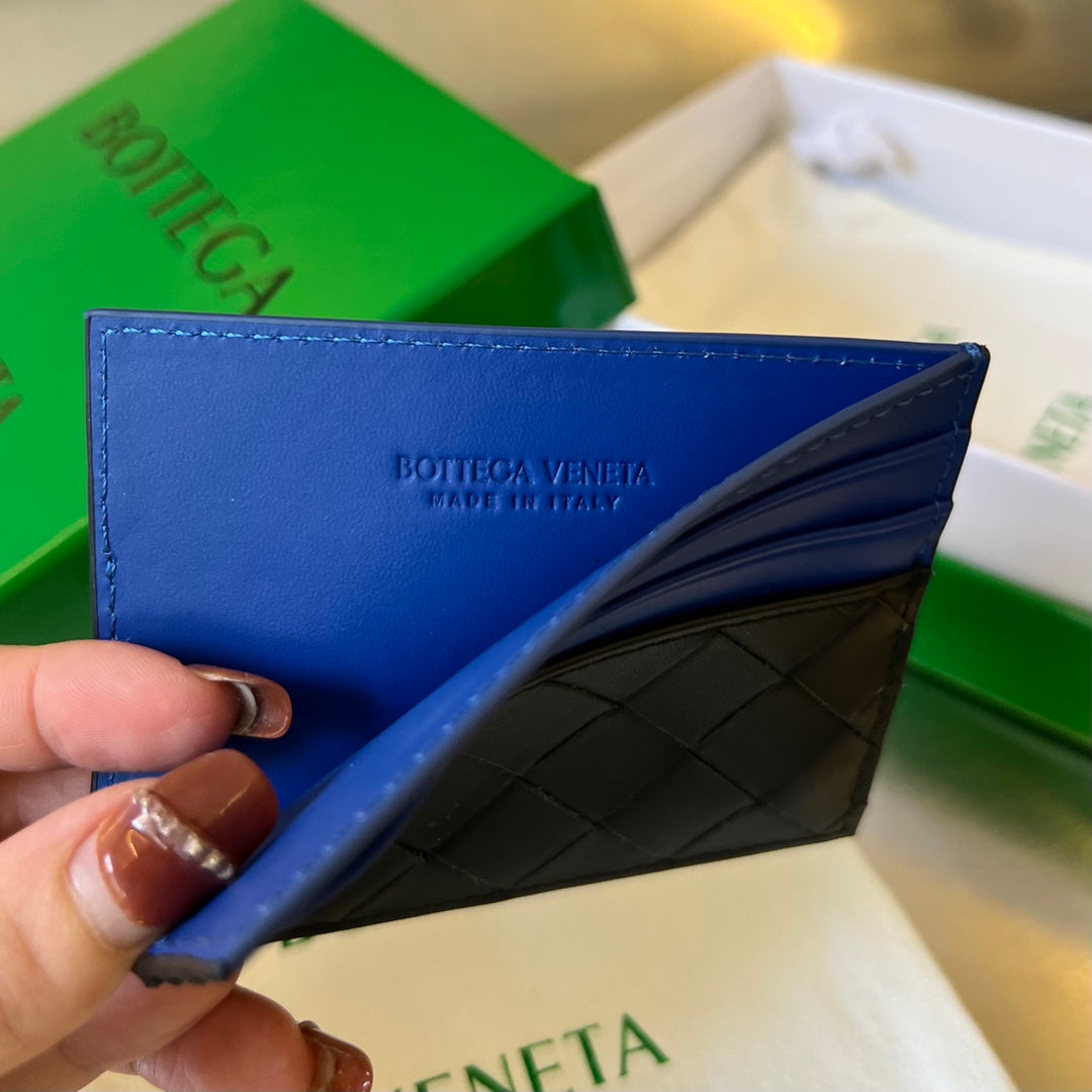 BV Intrecciato Credit Card Case