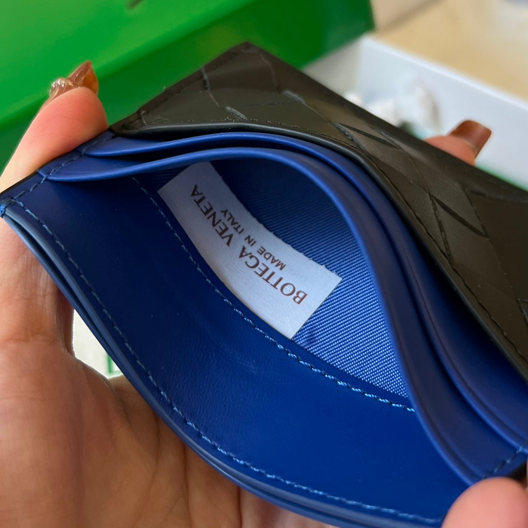 BV Intrecciato Credit Card Case