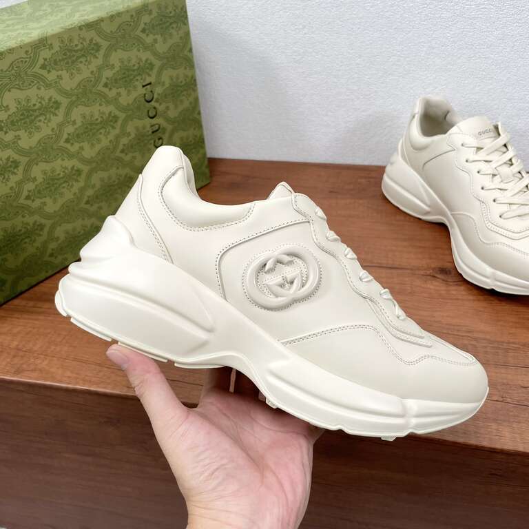 Gucci Sneakers