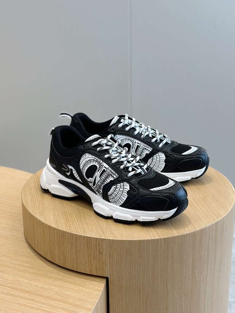 Dior Chrono Sneakers