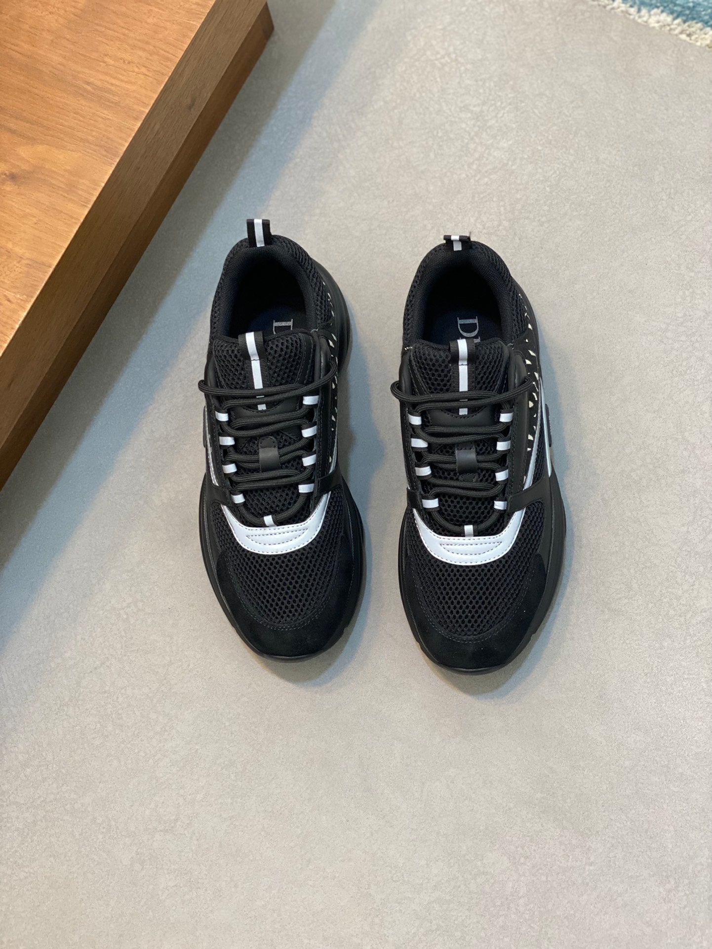 Dior B22 Sneakers