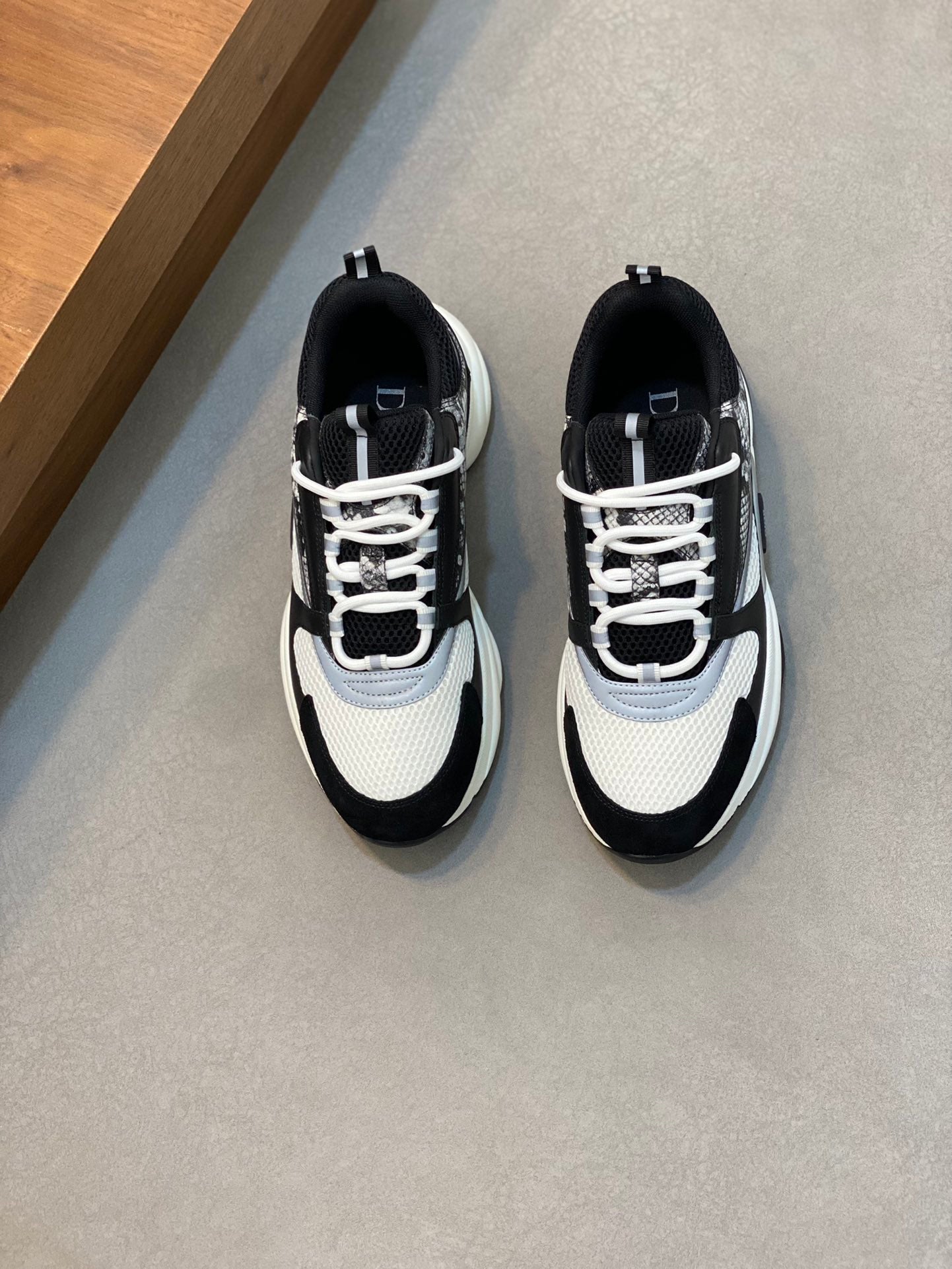 Dior B22 Sneakers