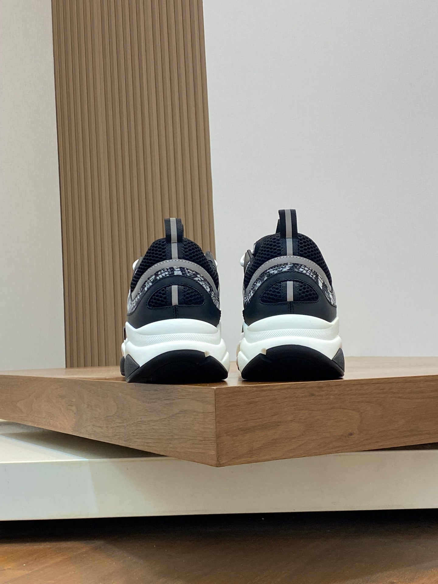 Dior B22 Sneakers