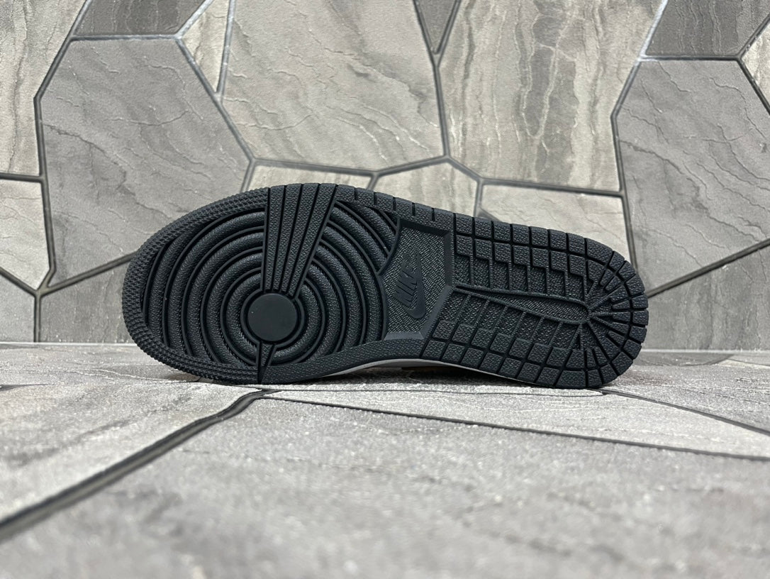 Nike Air Jordan 1 High AJ1