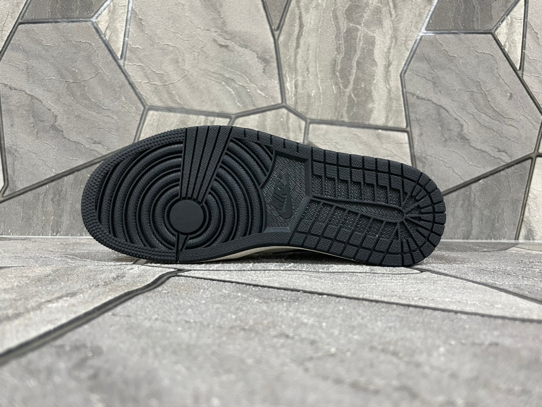 Nike Air Jordan 1 High AJ1