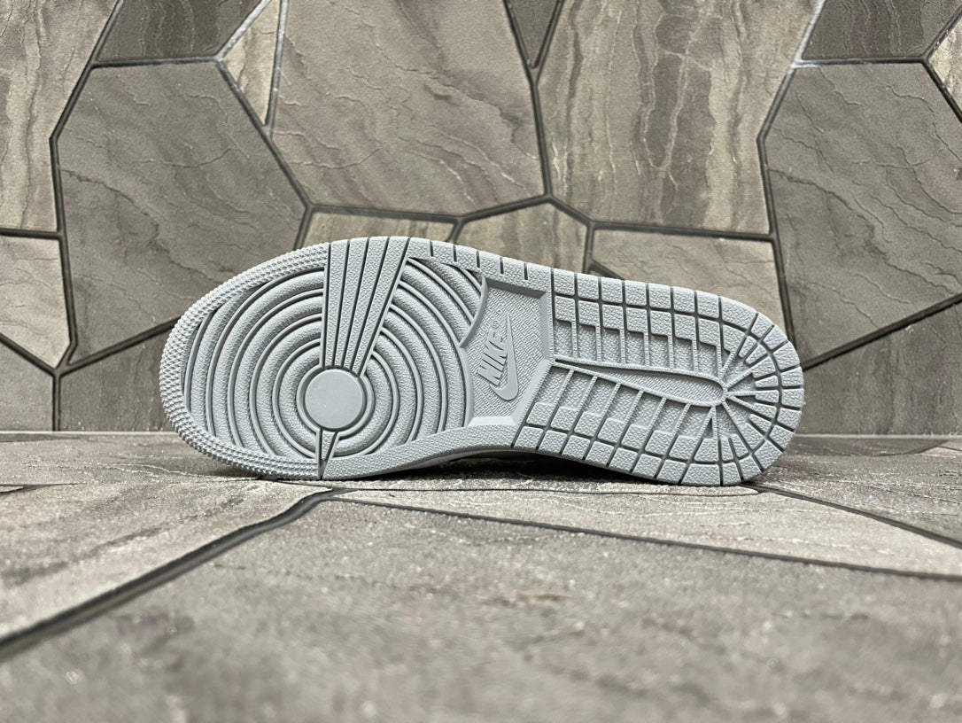 Nike Air Jordan 1 High AJ1