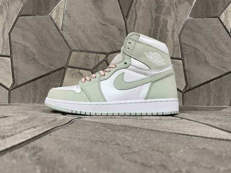 Nike Air Jordan 1 High AJ1